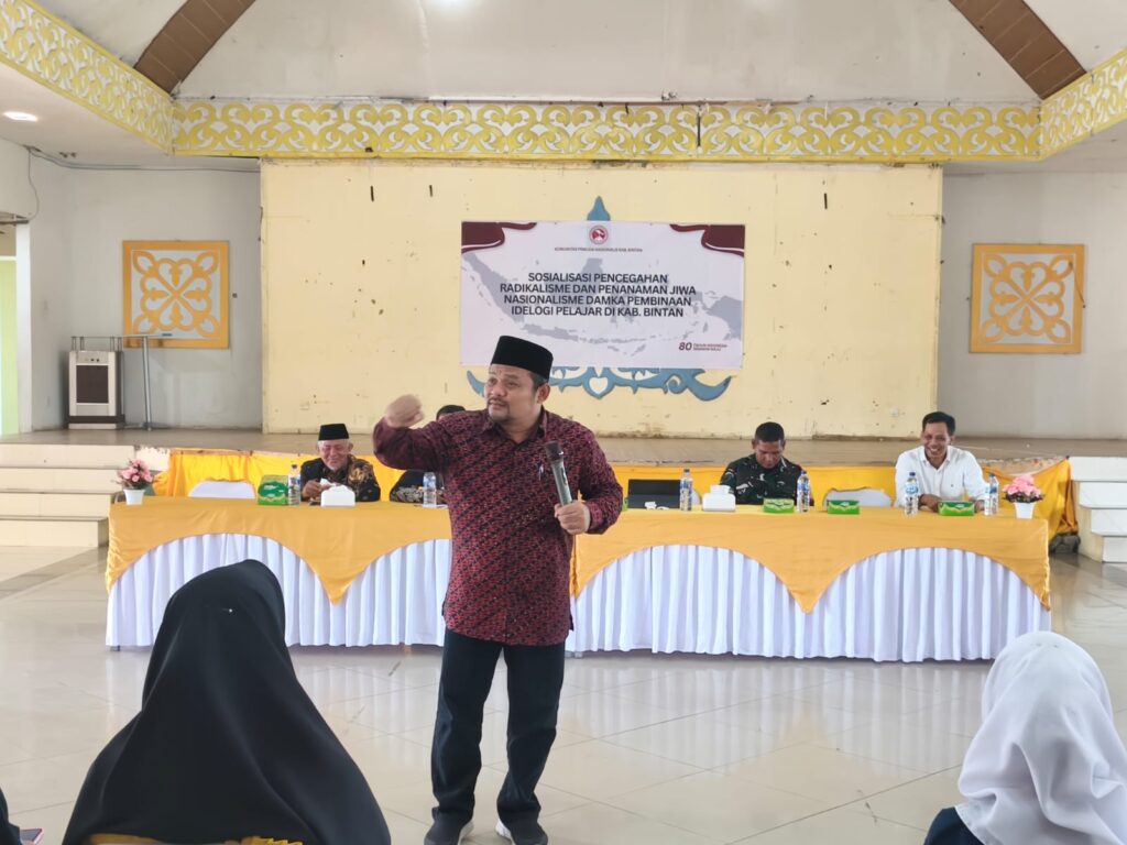 Pembekalan ideologi dan nasionalisme untuk pelajar guna mencegah ajaran radikalisme di di Gedung Nasional Tanjunguban, Bintan pada Kamis (21/8)